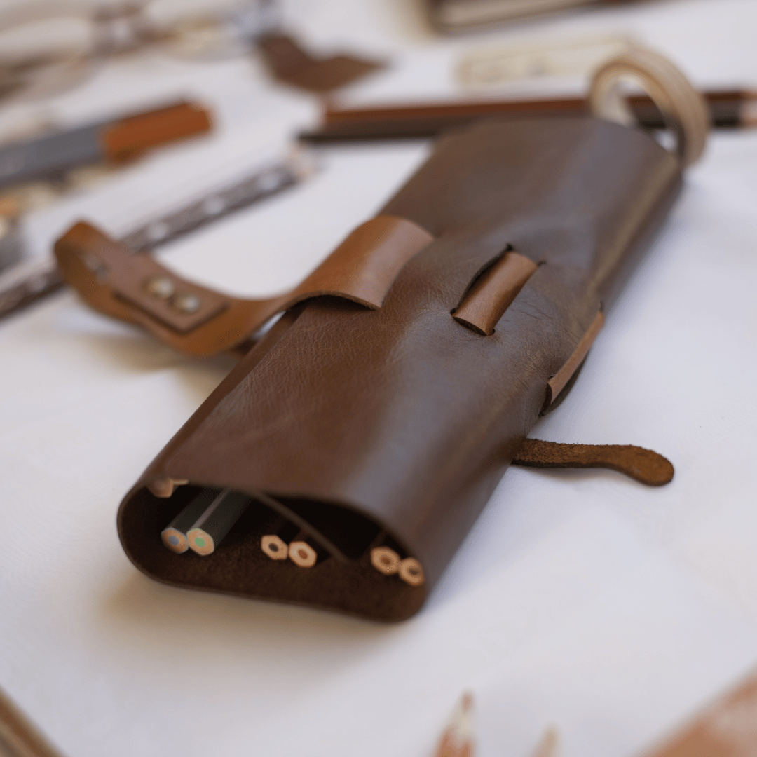 Gild & Grain Leather Roll Up Pencil Pouch